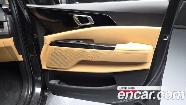 Kia Canival 2023 — photo 14