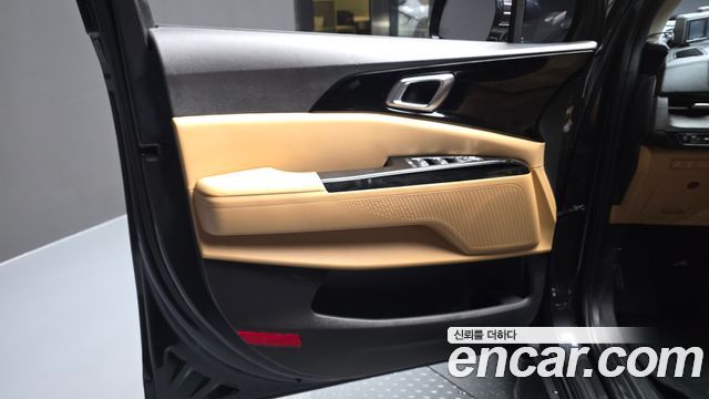 Kia Canival 2023 — photo 15