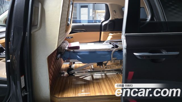 Kia Canival 2023 — photo 16