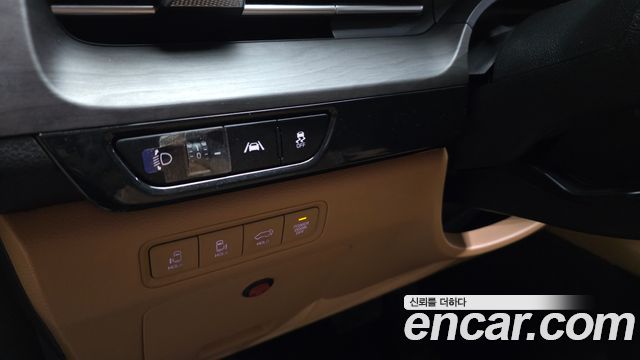 Kia Canival 2023 — photo 28