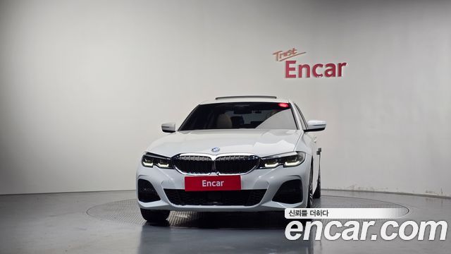 BMW 3-Series 2022 — photo 3
