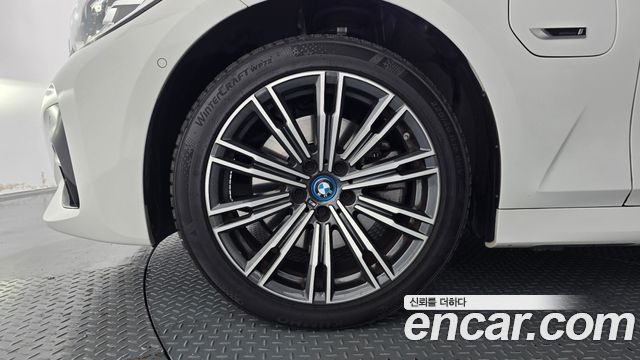 BMW 3-Series 2022 — photo 5