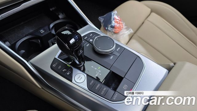 BMW 3-Series 2022 — photo 12