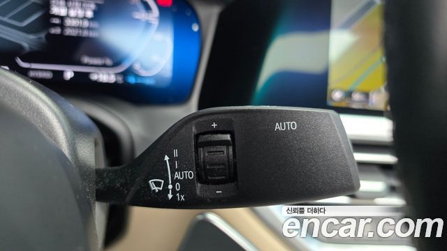 BMW 3-Series 2022 — photo 26