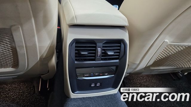 BMW 3-Series 2022 — photo 28