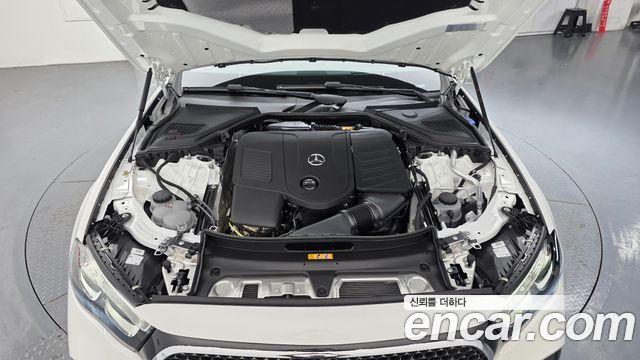 Mercedes-Benz E-Class 2026 — photo 6