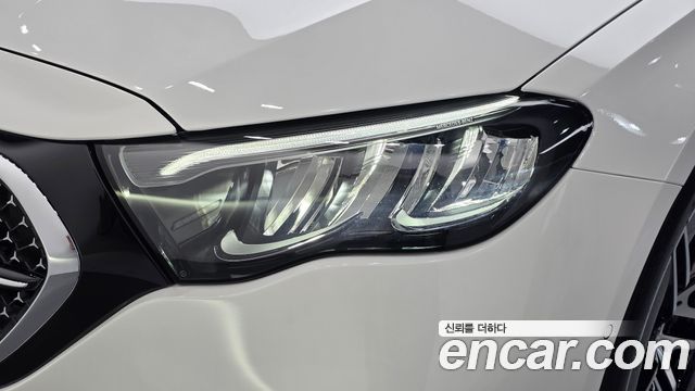 Mercedes-Benz E-Class 2026 — photo 8