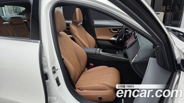 Mercedes-Benz E-Class 2026 — photo 16
