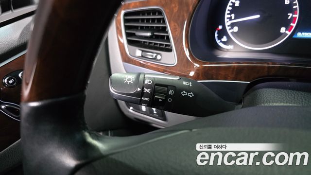 Hyundai Equus 2014 — photo 30