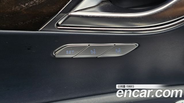 Genesis GV80 2020 — photo 33