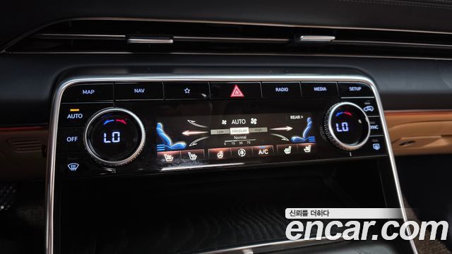 Genesis GV80 2020 — photo 38