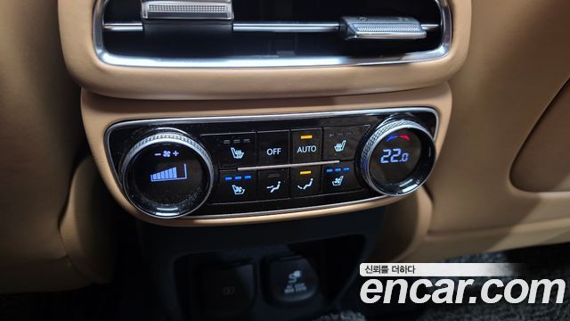 Genesis GV80 2020 — photo 39
