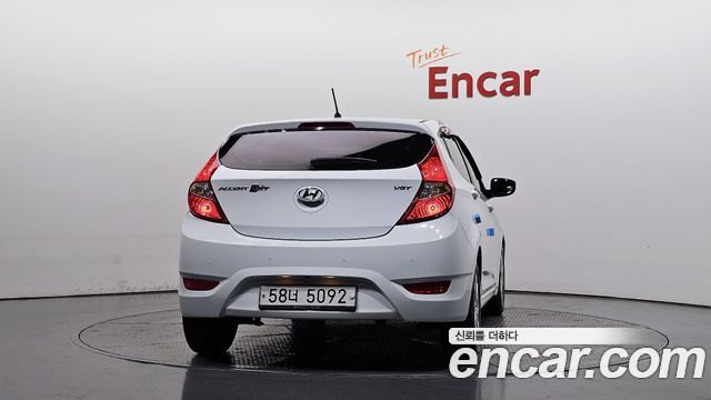 Hyundai Accent 2017 — photo 4