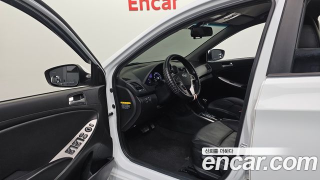 Hyundai Accent 2017 — photo 10