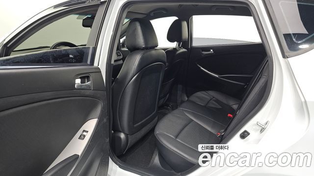 Hyundai Accent 2017 — photo 11