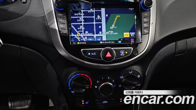 Hyundai Accent 2017 — photo 16