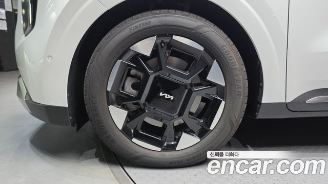 Kia Canival 2025 — photo 5