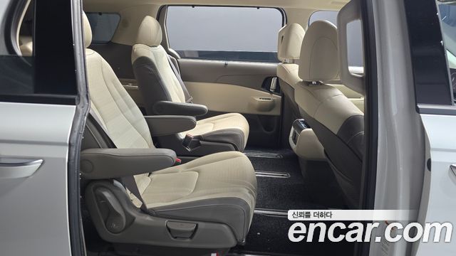 Kia Canival 2025 — photo 17