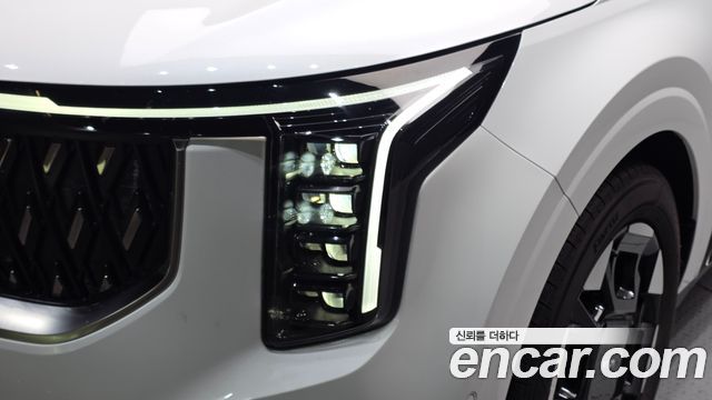 Kia Canival 2025 — photo 8