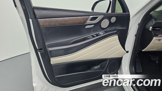 Genesis GV80 2023 — photo 14