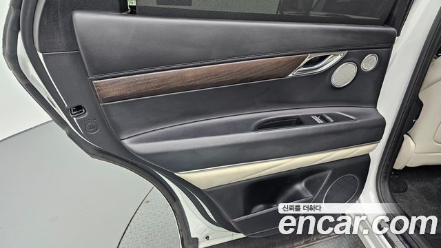 Genesis GV80 2023 — photo 15