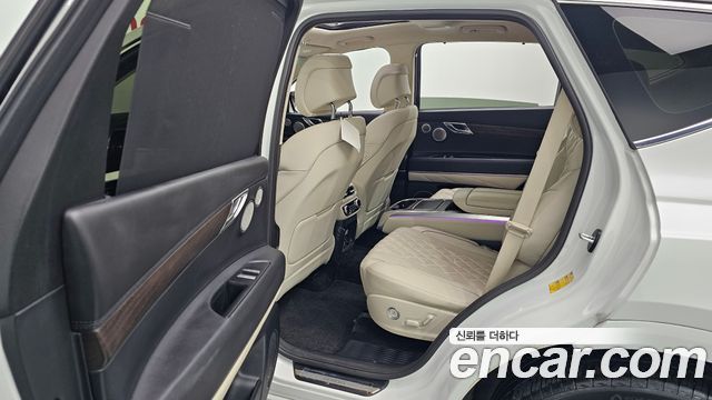 Genesis GV80 2023 — photo 30
