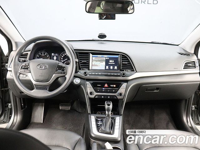 Hyundai AVANTE 2018 — photo 15