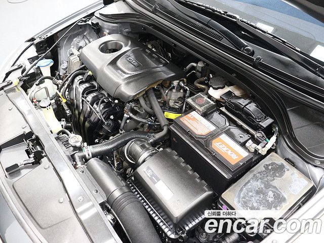 Hyundai AVANTE 2018 — photo 19