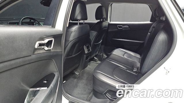 Kia Sportage 2023 — photo 17