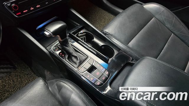 Kia K7 2017 — photo 9