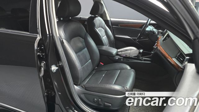 Kia K7 2017 — photo 12