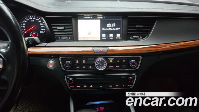 Kia K7 2017 — photo 14