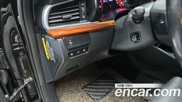 Kia K7 2017 — photo 16