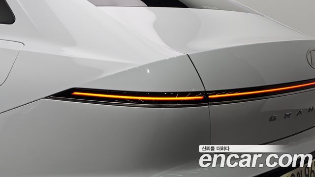 Hyundai Grandeur 2025 — photo 9