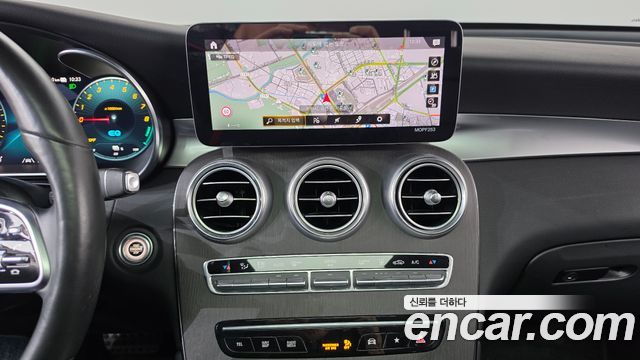 Mercedes-Benz GLC-Class 2021 — photo 18