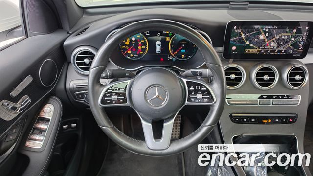 Mercedes-Benz GLC-Class 2021 — photo 19