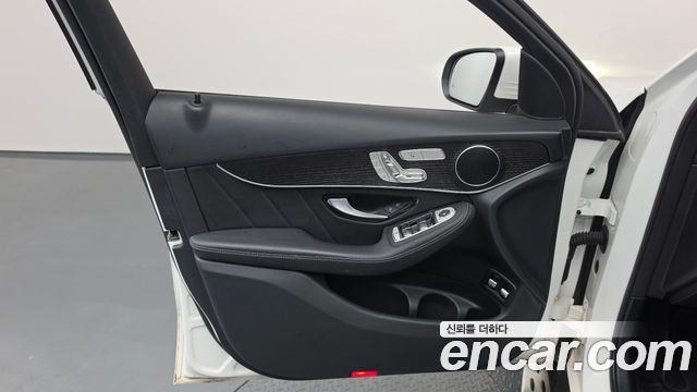 Mercedes-Benz GLC-Class 2021 — photo 14