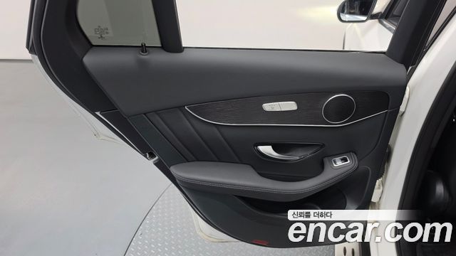 Mercedes-Benz GLC-Class 2021 — photo 15