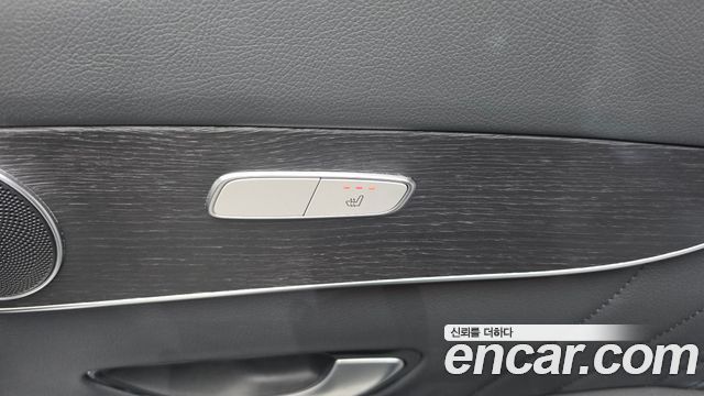 Mercedes-Benz GLC-Class 2021 — photo 28