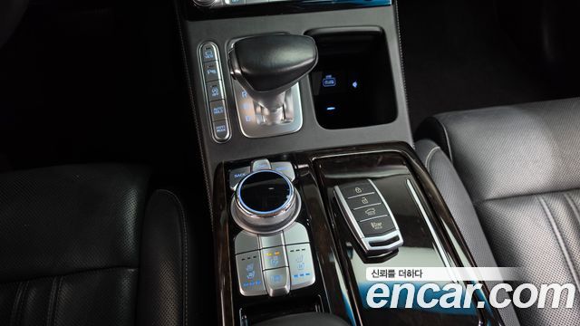 Genesis G90 2019 — photo 9