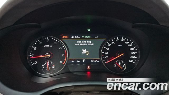 Kia Stinger 2019 — photo 11