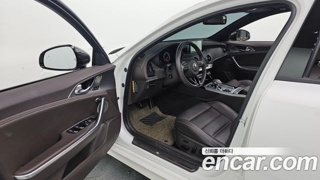 Kia Stinger 2019 — photo 13