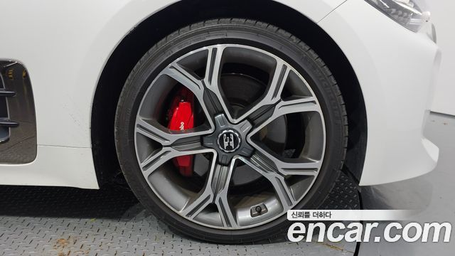 Kia Stinger 2019 — photo 7