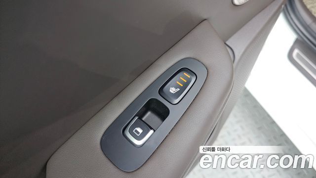Kia Stinger 2019 — photo 32