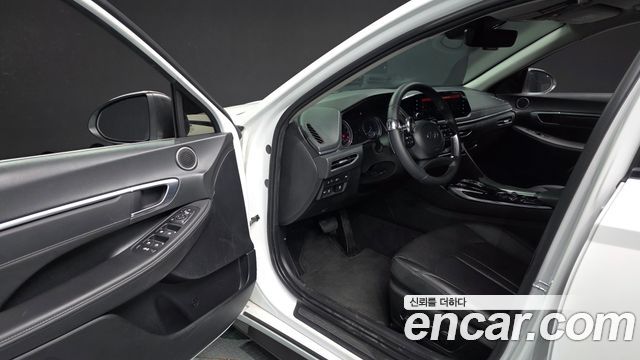 Hyundai Sonata 2022 — photo 13