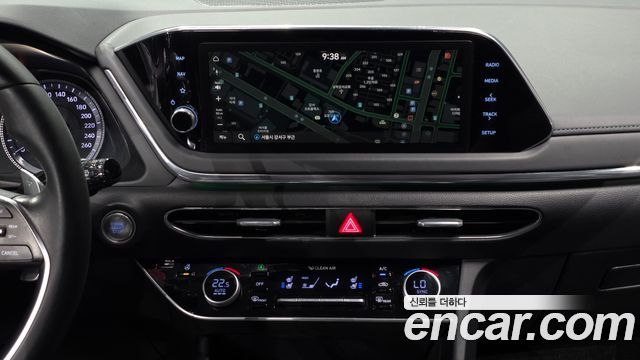 Hyundai Sonata 2022 — photo 25
