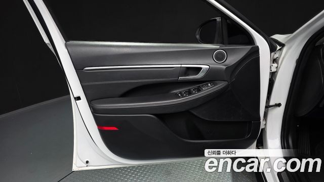 Hyundai Sonata 2022 — photo 14