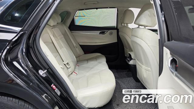 Hyundai Grandeur 2023 — photo 18