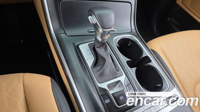 Kia Canival 2023 — photo 9