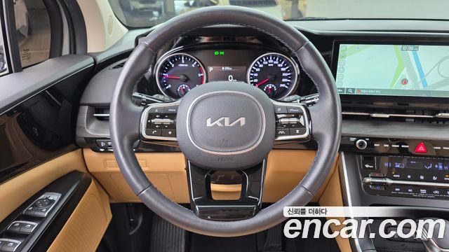 Kia Canival 2023 — photo 13
